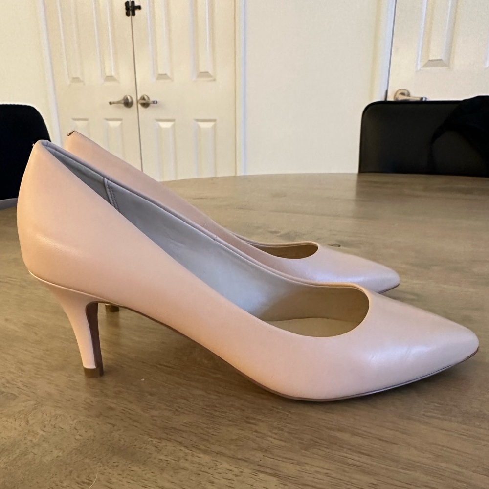 Cole Haan Nude Pumps